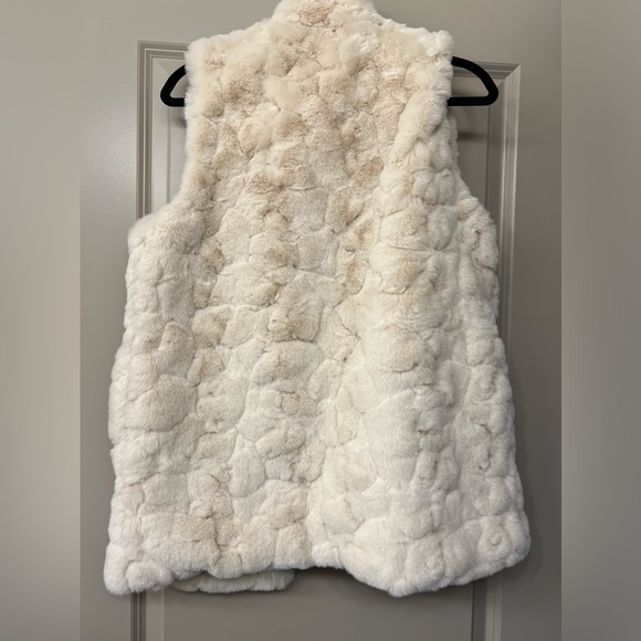 Rachel Zoe New York faux fur vest size Large. Worn once - Picture 3 of 6